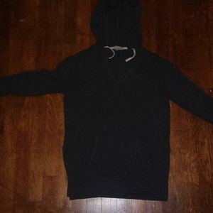 Long-sleeve hoodie sweatshirt